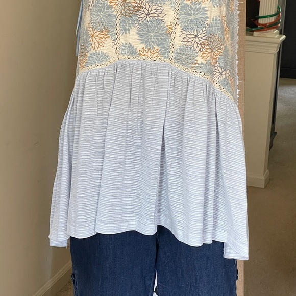 NWT Blue Cotton Sleeveless Top Size Small - Picture 2 of 6